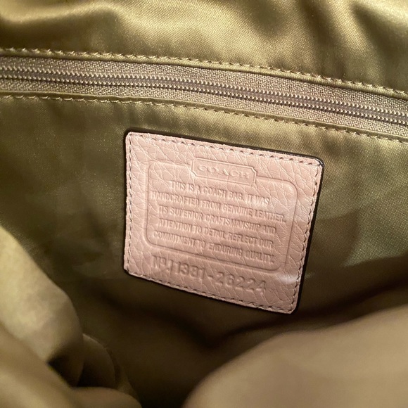 Gently used Coach Baby Pink Edie 31 Dalton Bag Purse Handbag Pocket Book - Picture 7 of 15